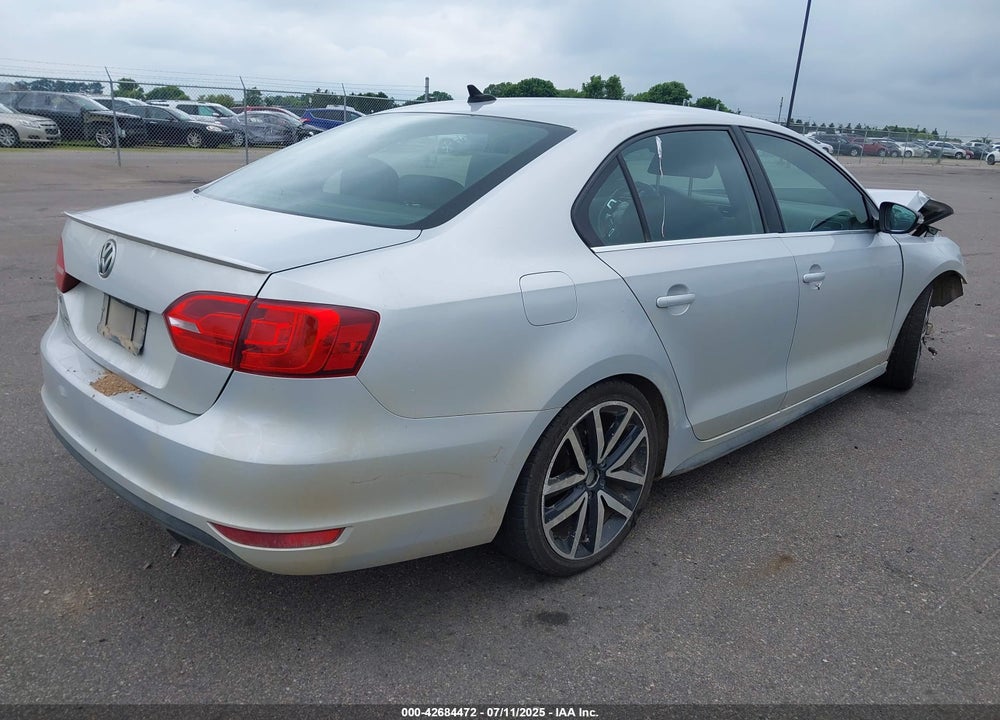 2013 VOLKSWAGEN JETTA VIN: 3VW4A7AJ2DM236891