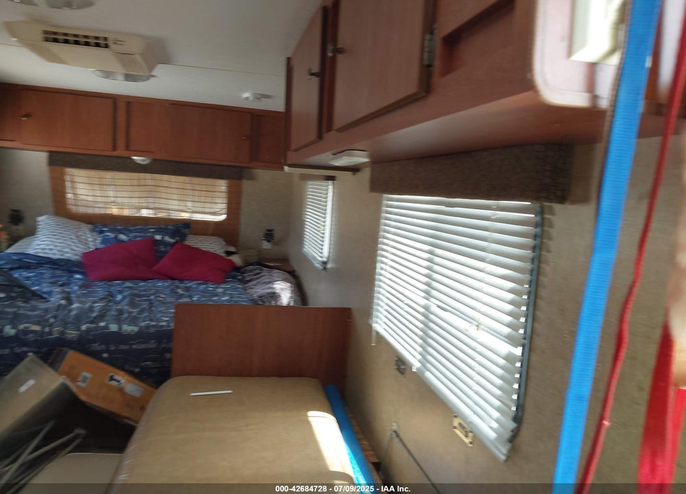 2014 KZ SPORTSMAN VIN: 4EZTK1919E5087270