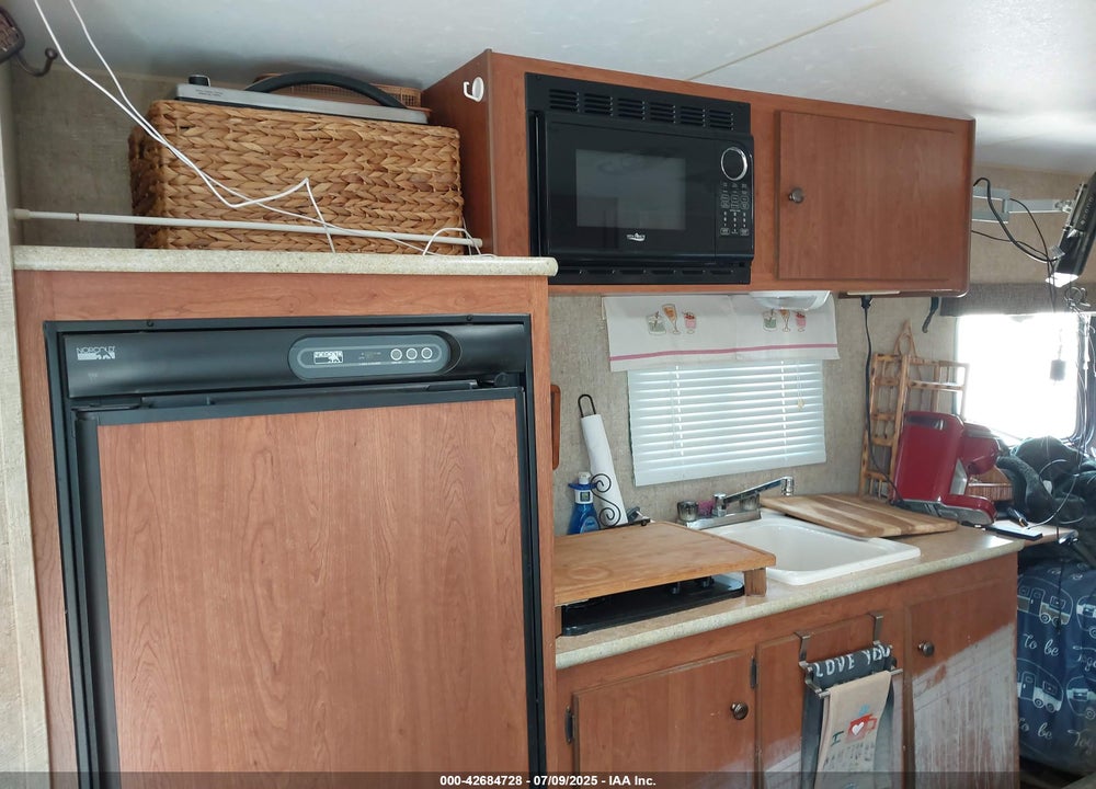 2014 KZ SPORTSMAN VIN: 4EZTK1919E5087270