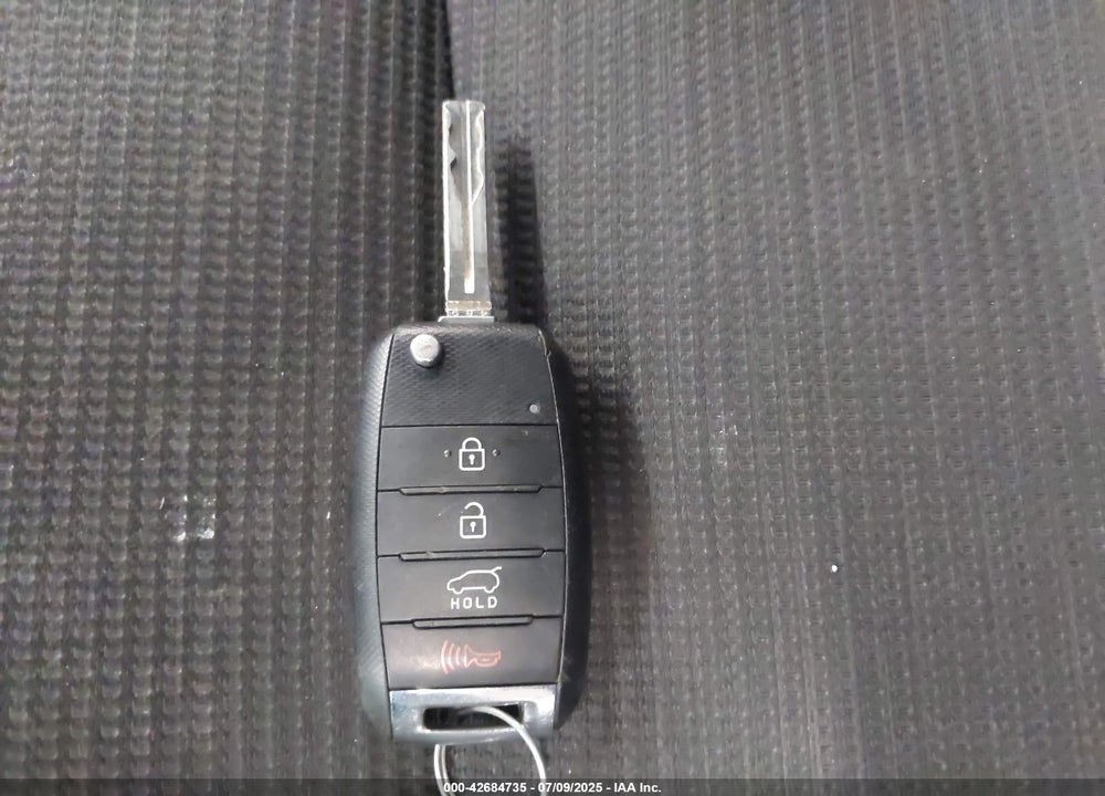 2015 KIA SORENTO VIN: 5XYKTDA62FG639803