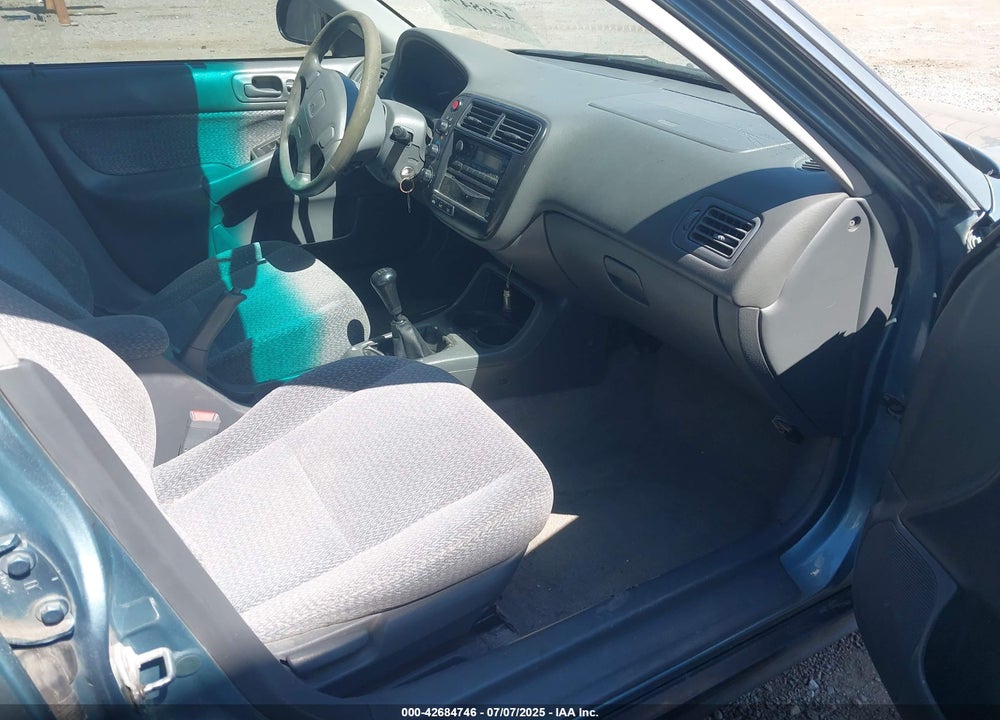 2000 HONDA CIVIC LX VIN: 2HGEJ6578YH508995