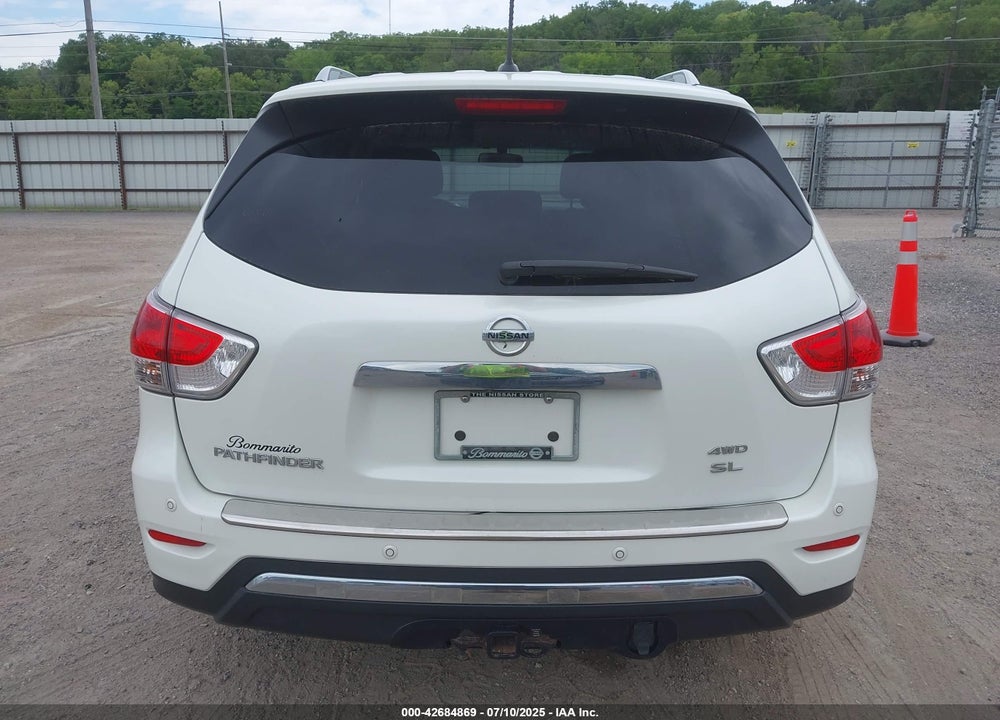 2015 NISSAN PATHFINDER VIN: 5N1AR2MM5FC667264