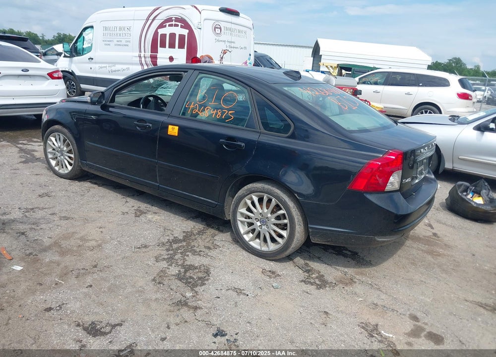 2009 VOLVO S40 VIN: YV1MS382692467616