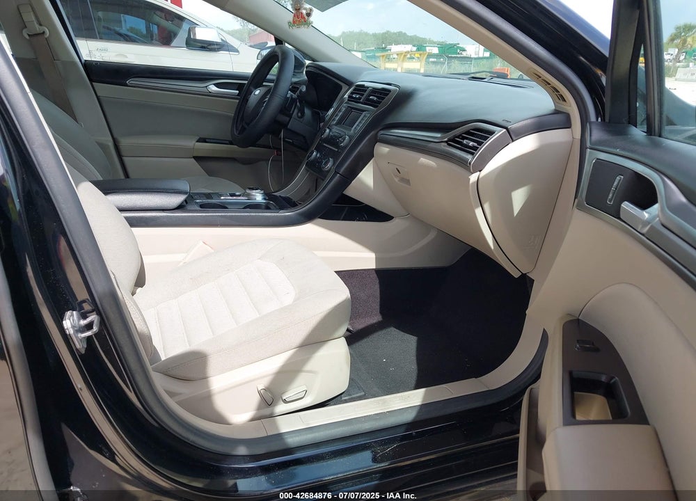 2017 FORD FUSION VIN: 3FA6P0HDXHR161759