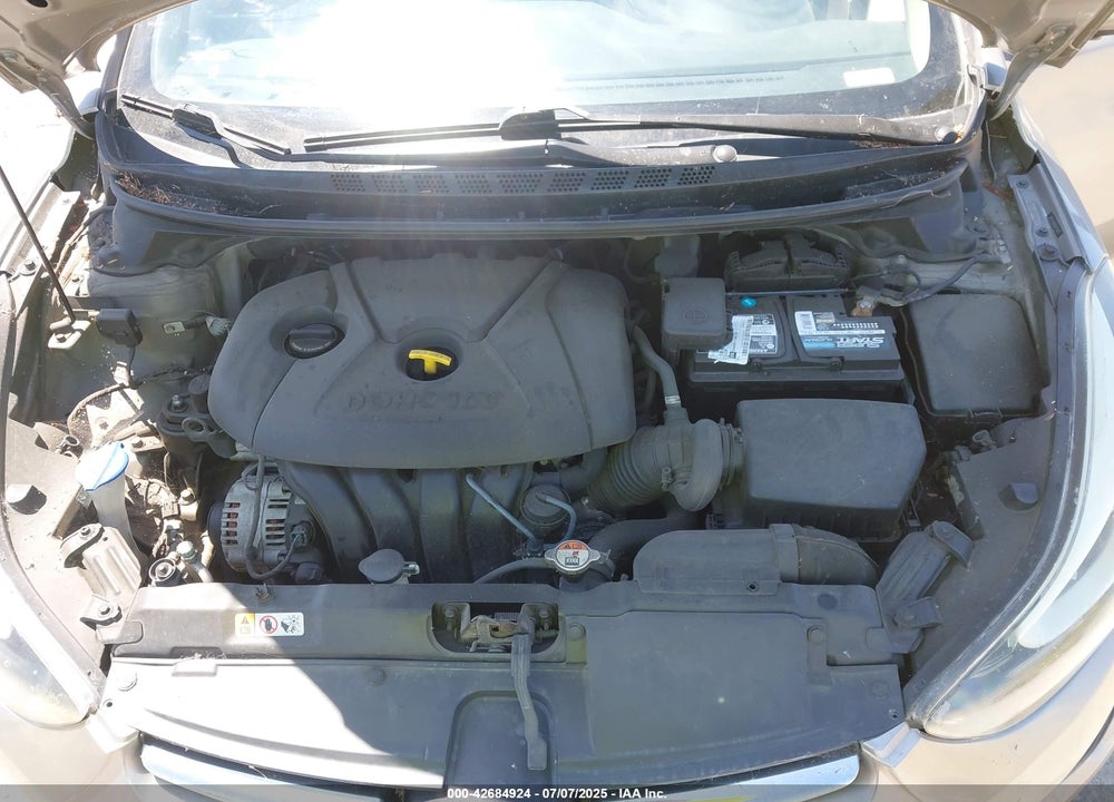 2016 HYUNDAI ELANTRA VIN: 5NPDH4AE8GH716881