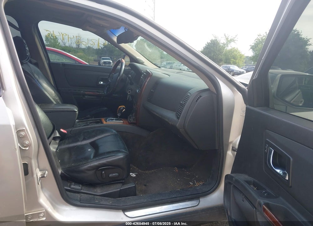 2006 CADILLAC SRX VIN: 1GYEE637160181454