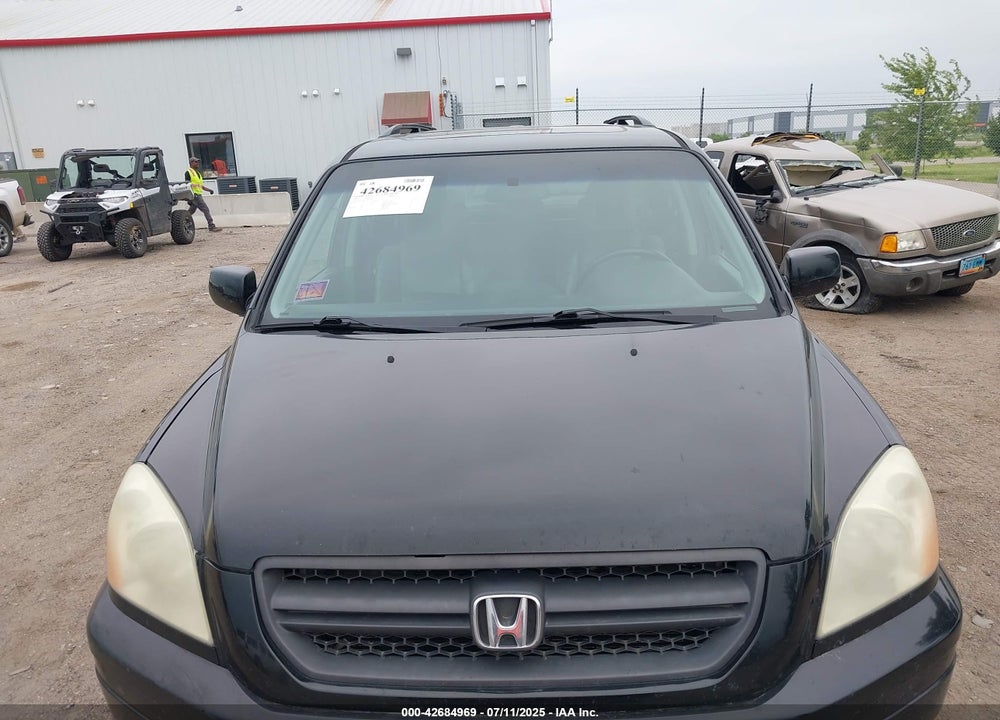 2005 HONDA PILOT EX-L VIN: 5FNYF18555B010930