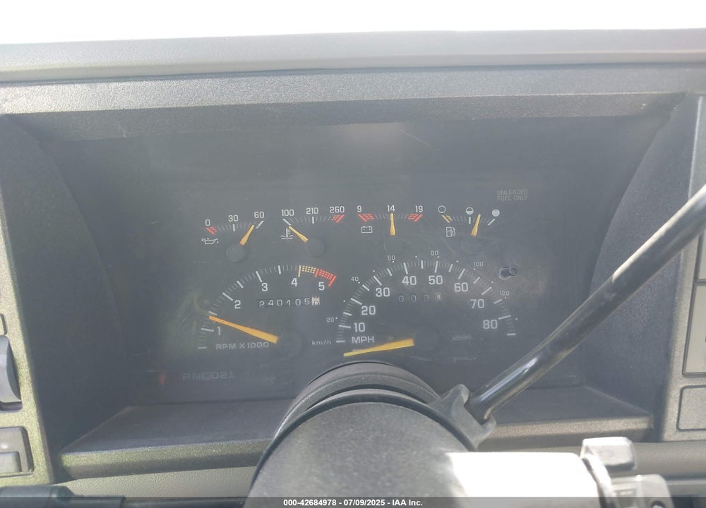 1992 CHEVROLET GMT-400 K1500 VIN: 2GCEK19K2N1147104