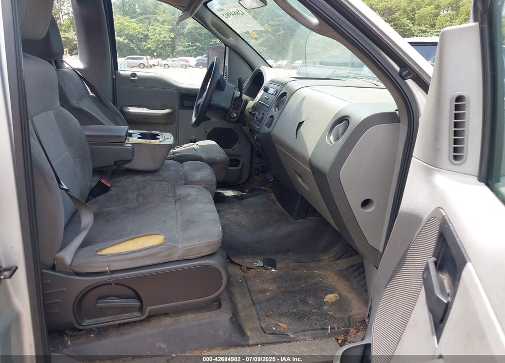 2004 FORD F-150 STX/XL/XLT VIN: 1FTRF12W64NC48811