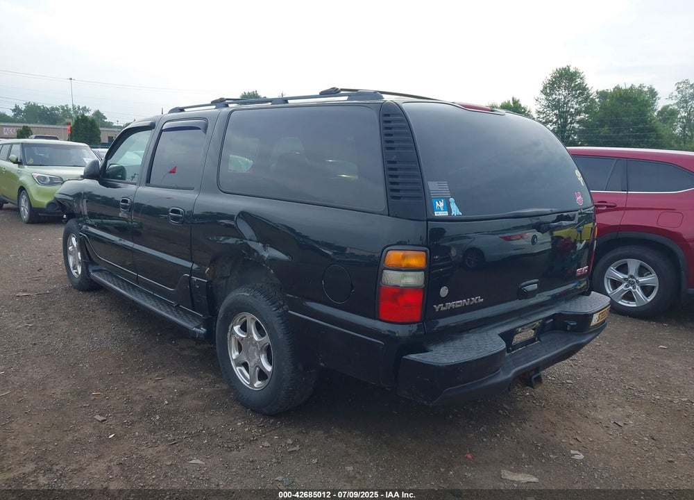 2005 GMC YUKON XL 1500 DENALI VIN: 1GKFK66U05J202781