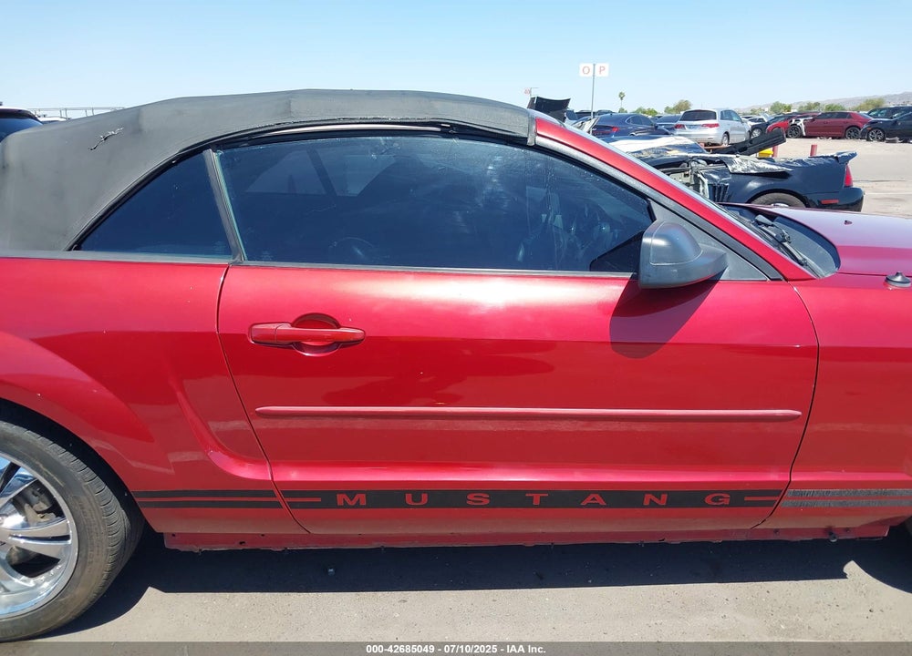 2005 FORD MUSTANG VIN: 1ZVFT84N455197638