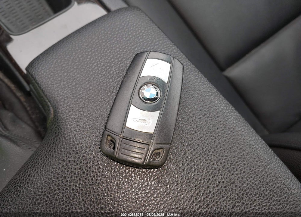 2006 BMW 325 VIN: WBAVD13556KV09258