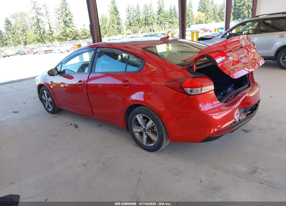 2018 KIA FORTE VIN: 3KPFL4A75JE197583