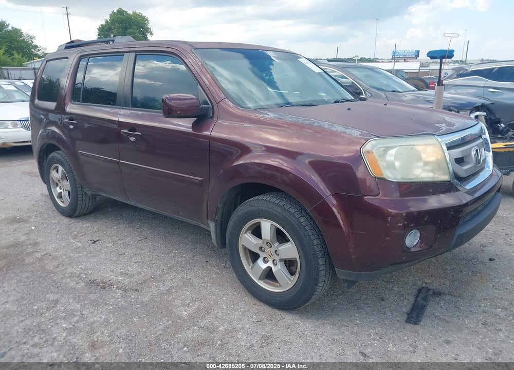2011 HONDA PILOT EX-L VIN: 5FNYF4H68BB008028