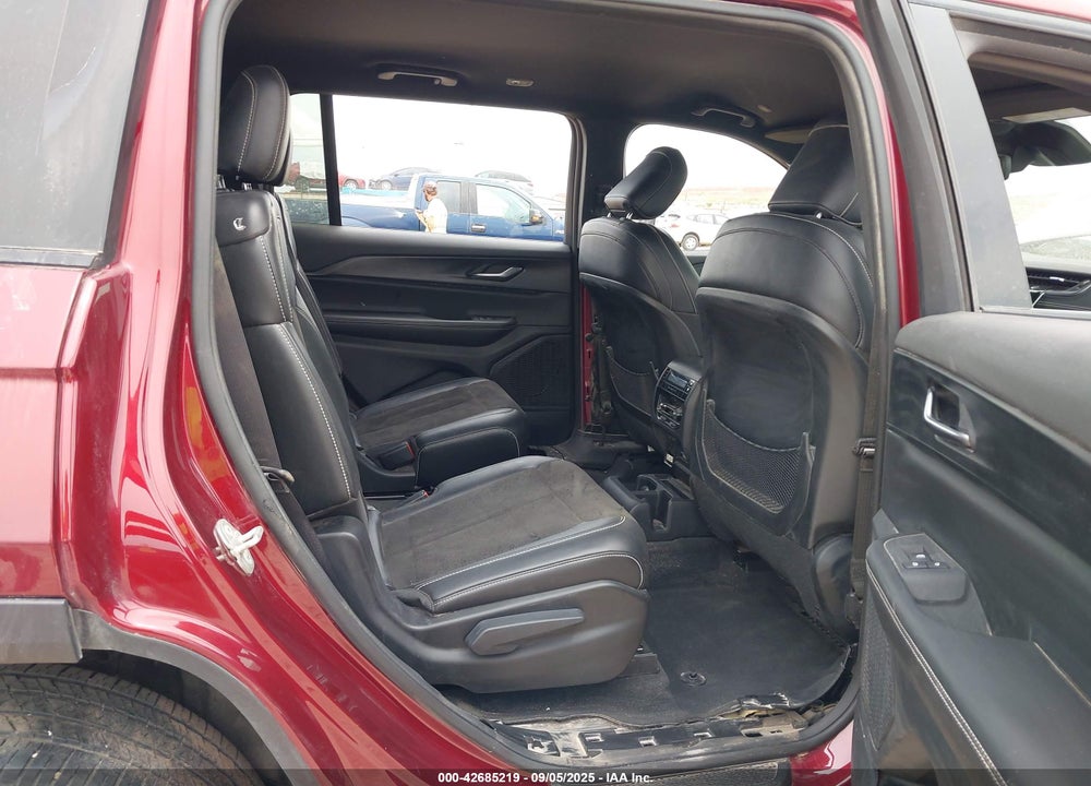 2023 JEEP GRAND CHEROKEE L VIN: 1C4RJKAG6P8830943