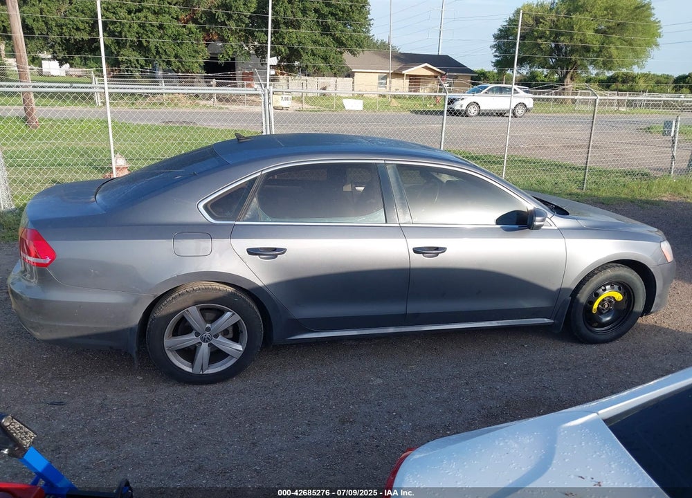 2013 VOLKSWAGEN PASSAT VIN: 1VWBH7A36DC054519