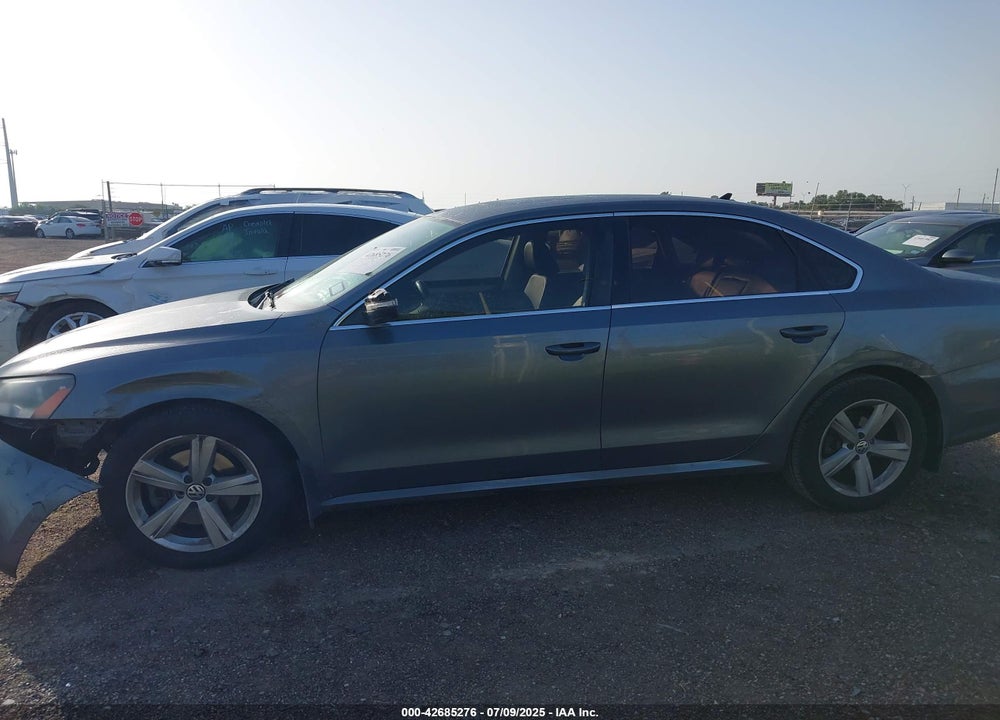 2013 VOLKSWAGEN PASSAT VIN: 1VWBH7A36DC054519