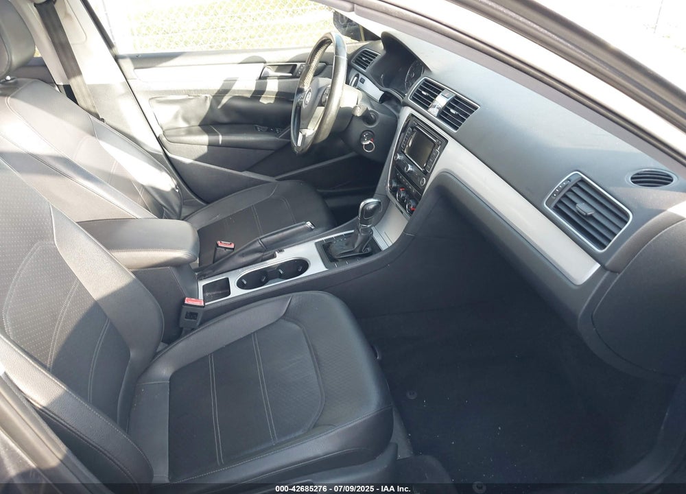 2013 VOLKSWAGEN PASSAT VIN: 1VWBH7A36DC054519