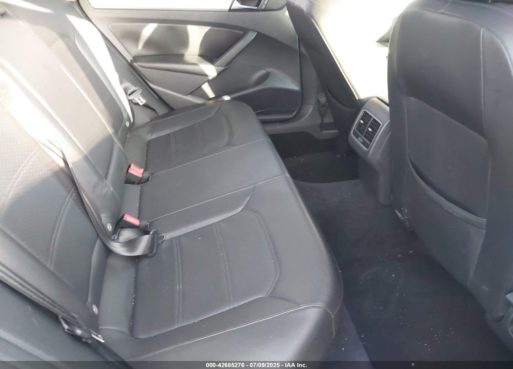 2013 VOLKSWAGEN PASSAT VIN: 1VWBH7A36DC054519