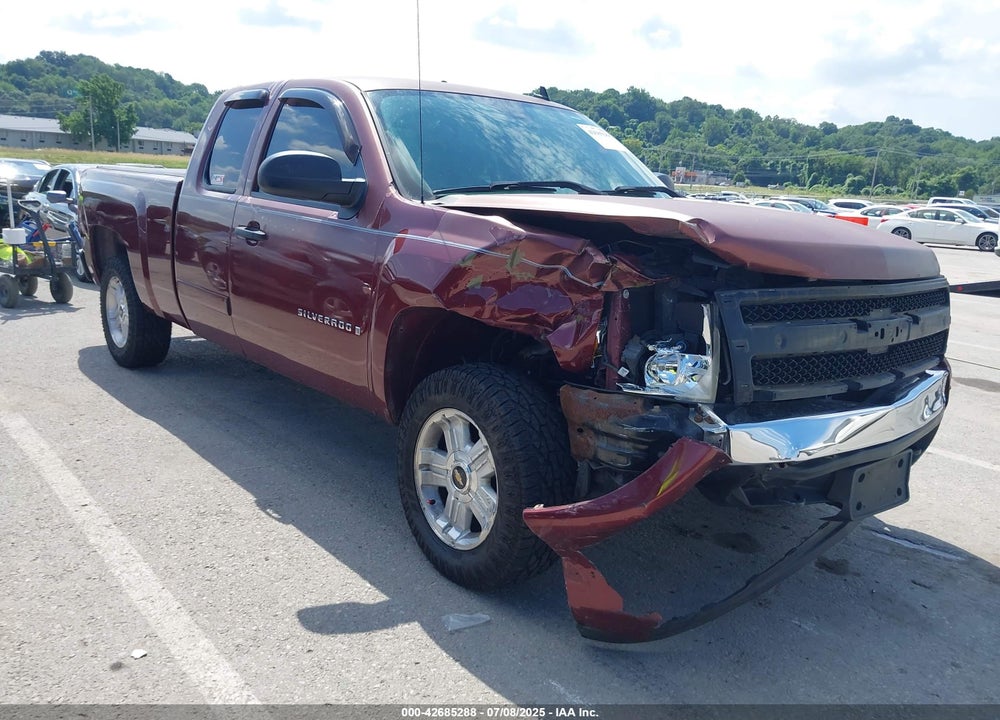 2008 CHEVROLET SILVERADO 1500 LT1 VIN: 2GCEK19J181140415