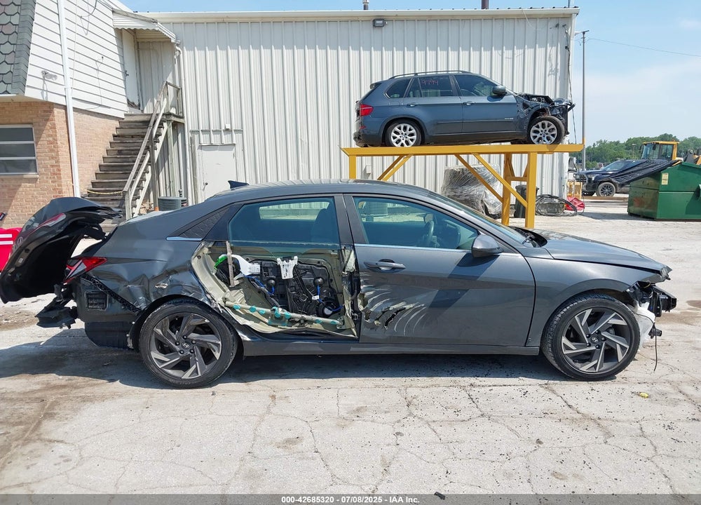 2024 HYUNDAI ELANTRA VIN: KMHLS4DG9RU672257