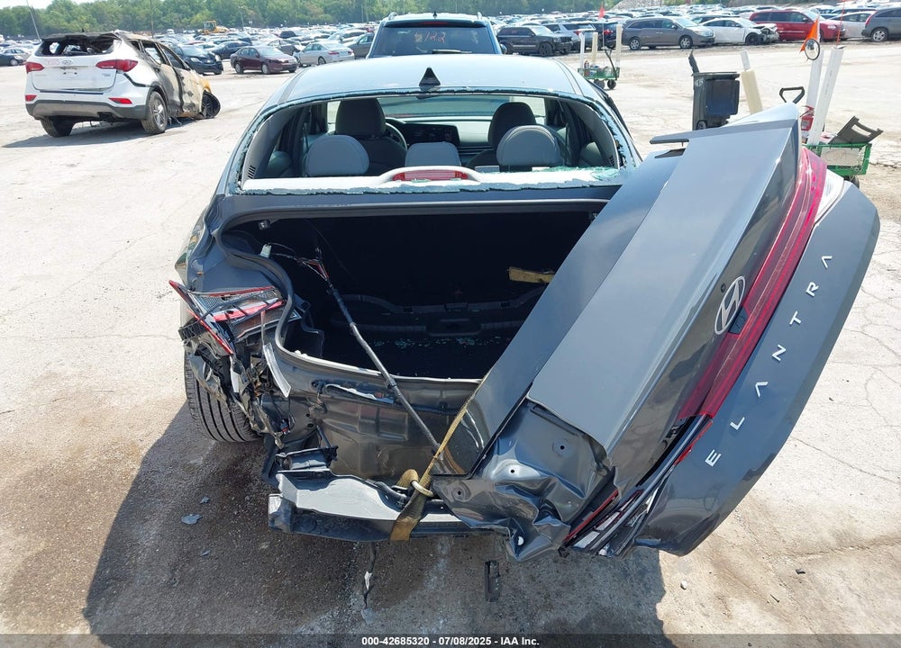 2024 HYUNDAI ELANTRA VIN: KMHLS4DG9RU672257