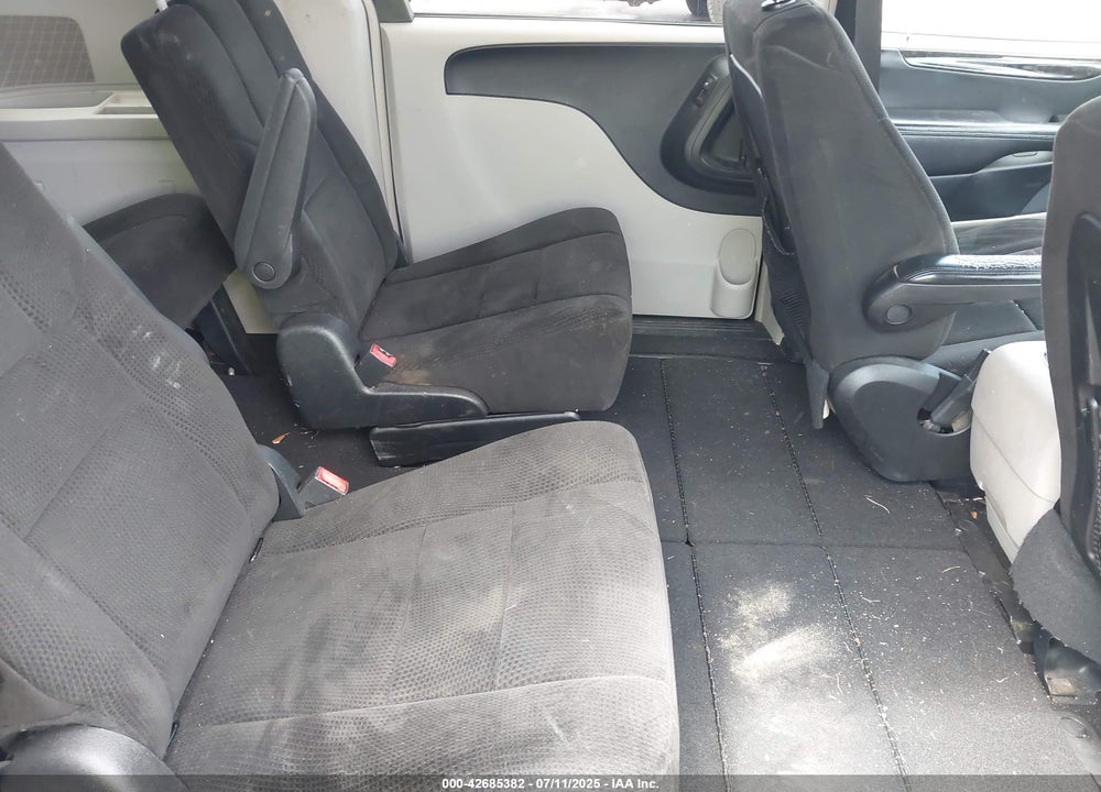 2012 DODGE GRAND CARAVAN VIN: 2C4RDGDG1CR332826