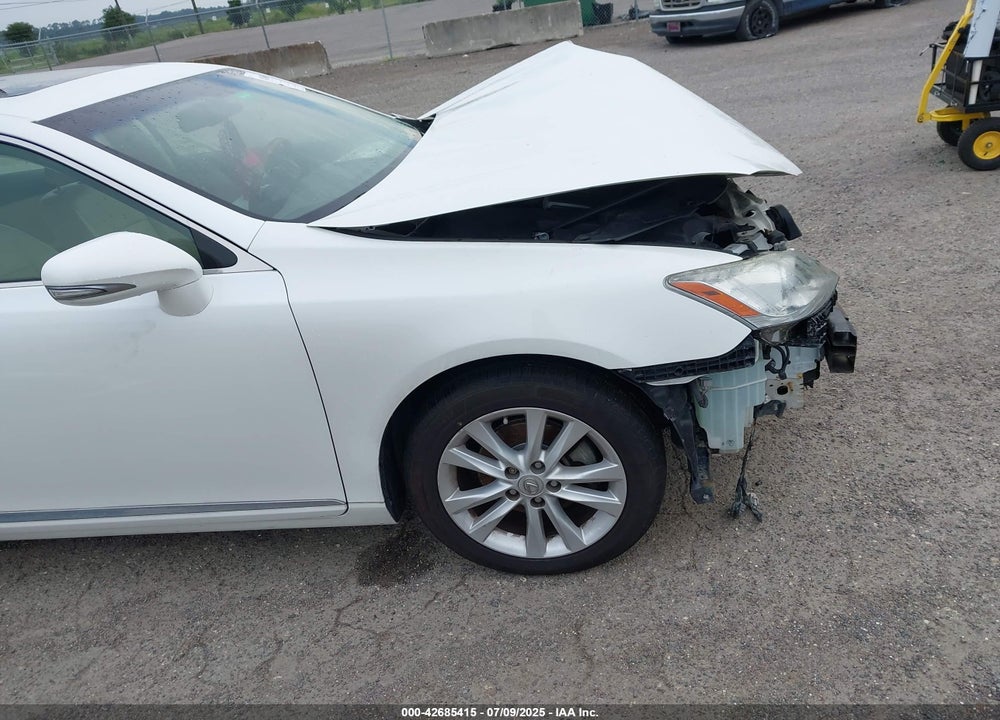2011 LEXUS ES350 VIN: JTHBK1EG1B2440216