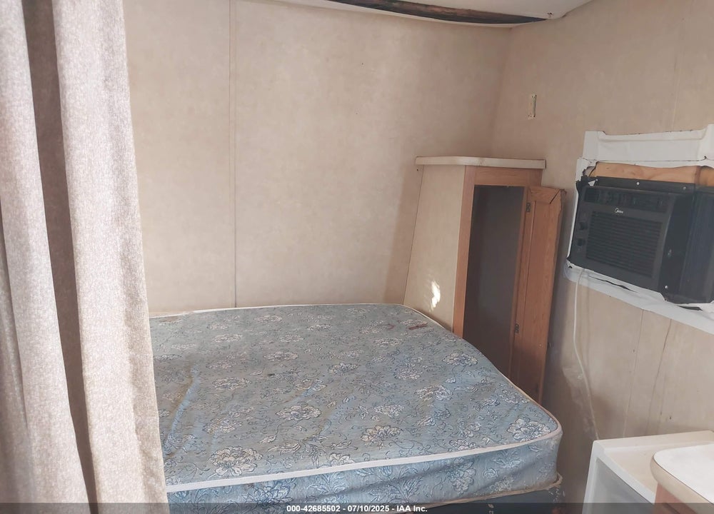 2007 SKYLINE NOMAD LTD VIN: 1SE200M287C000768