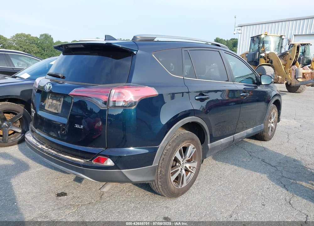 2018 TOYOTA RAV4 VIN: 2T3WFREV5JW417144