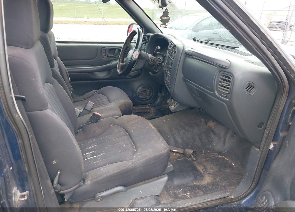 2003 CHEVROLET S-10 VIN: 1GCCS14H138232268
