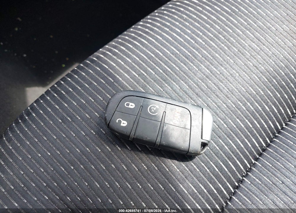 2011 DODGE JOURNEY VIN: 3D4PG3FGXBT505794