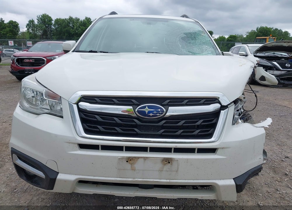 2017 SUBARU FORESTER VIN: JF2SJAGC8HH425427