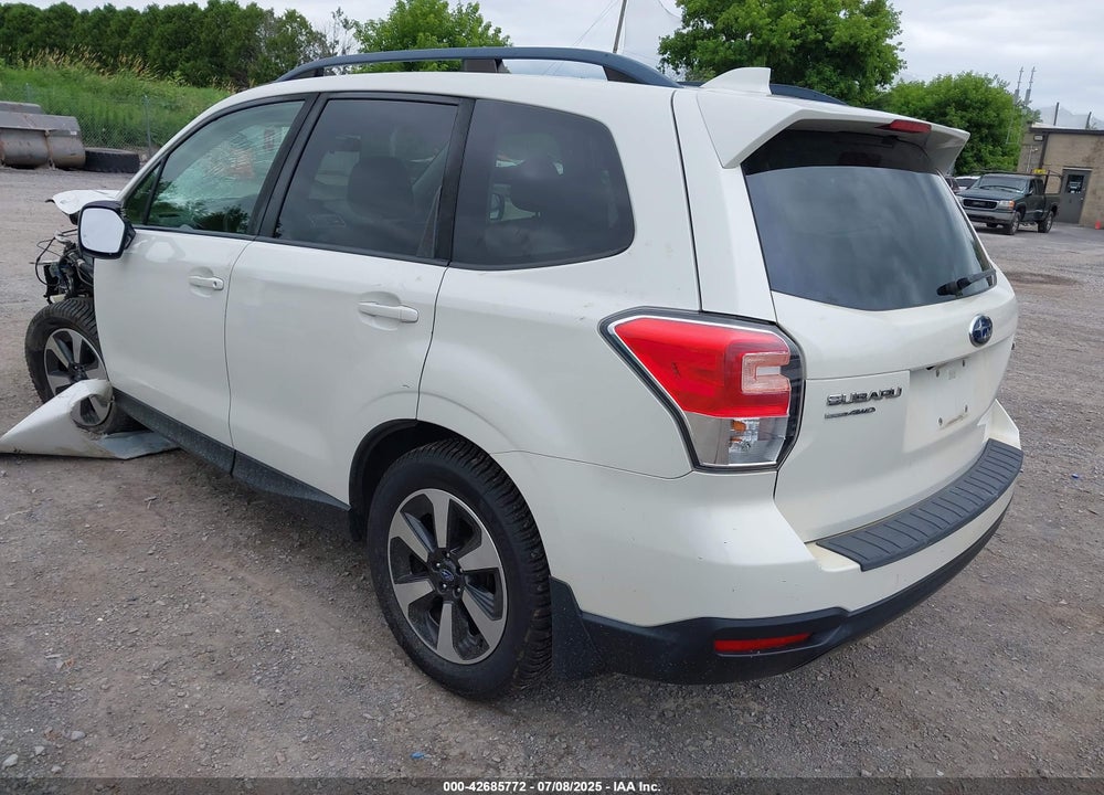 2017 SUBARU FORESTER VIN: JF2SJAGC8HH425427