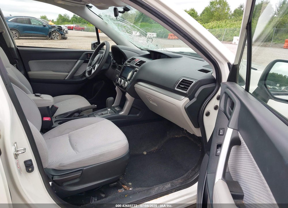 2017 SUBARU FORESTER VIN: JF2SJAGC8HH425427