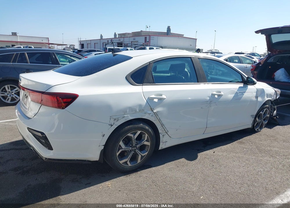 2020 KIA FORTE LXS VIN: 3KPF24AD9LE200240