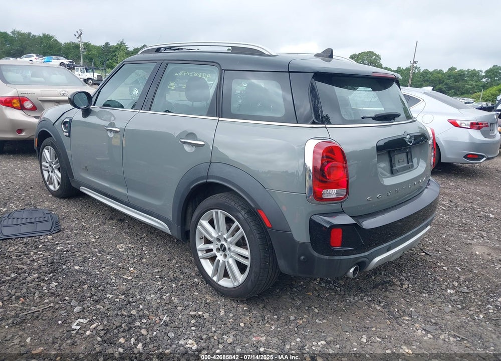 2017 MINI COUNTRYMAN COOPER S VIN: WMZYT5C38H3D81171