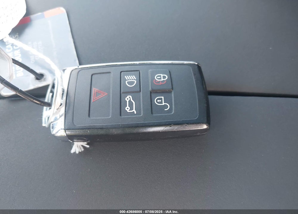 2024 LAND ROVER RANGE ROVER VELAR VIN: SALYJ2EXXRA386105