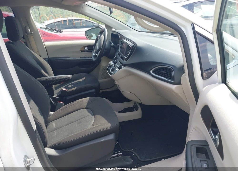 2022 CHRYSLER VOYAGER LX VIN: 2C4RC1CG6NR103403