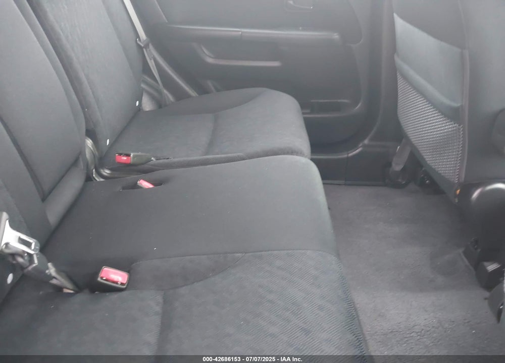 2005 HONDA CR-V LX VIN: JHLRD78525C058205