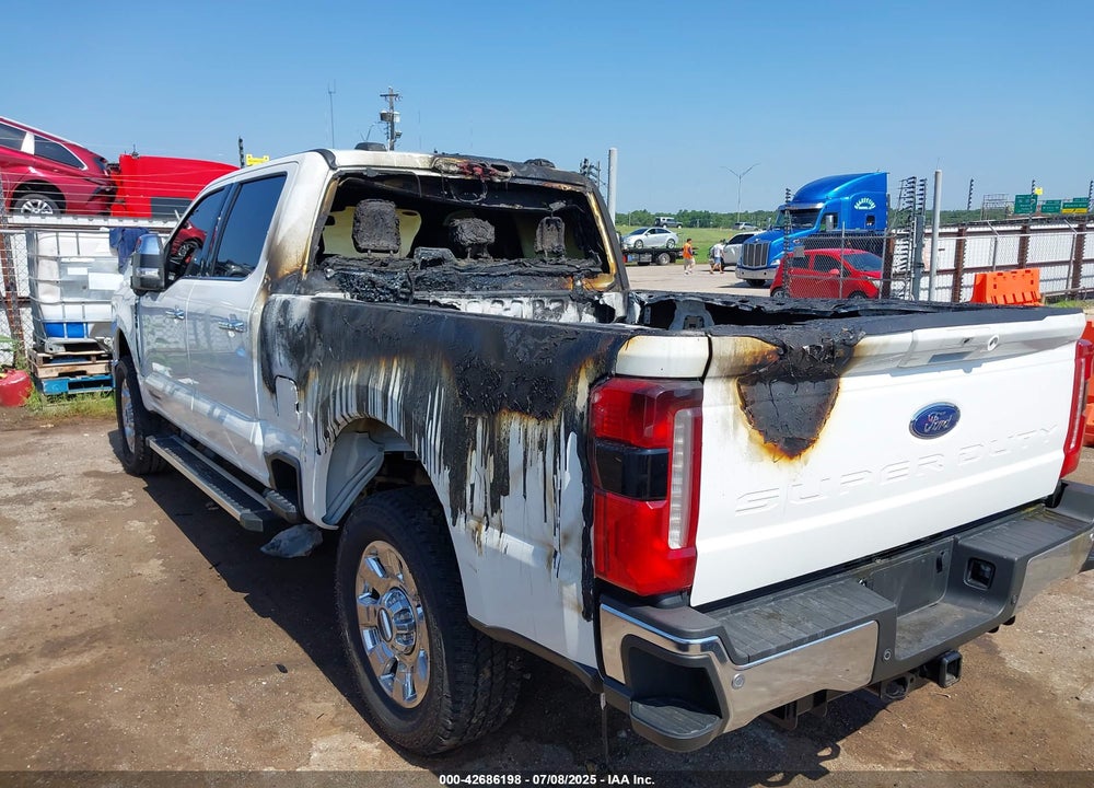 2025 FORD F-250 LARIAT VIN: 1FT8W2BT5SEC97597