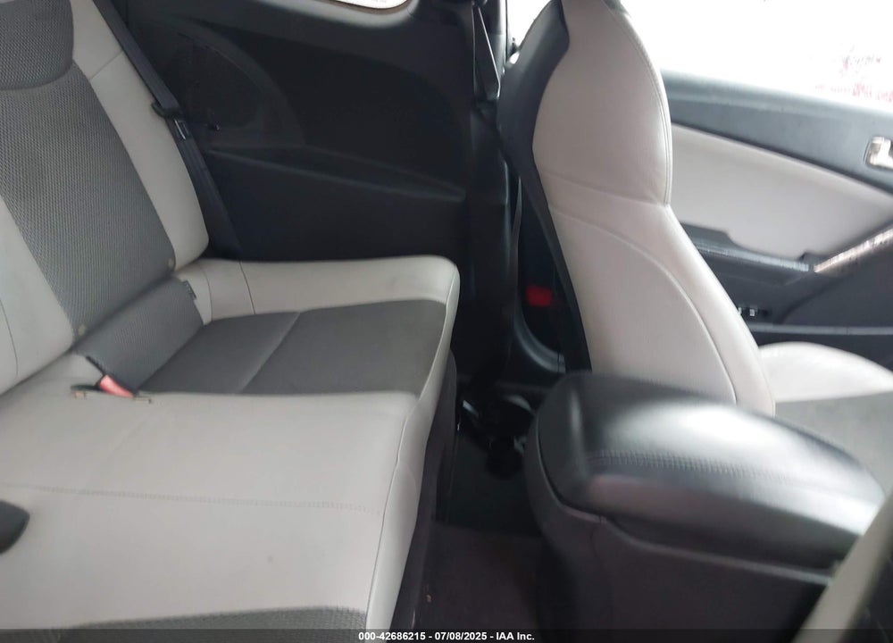2014 HYUNDAI GENESIS VIN: KMHHT6KD5EU115007