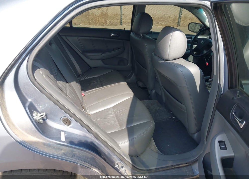 2007 HONDA ACCORD VIN: 1HGCM56847A104072