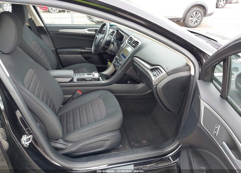 2020 FORD FUSION SE VIN: 3FA6P0HDXLR147241