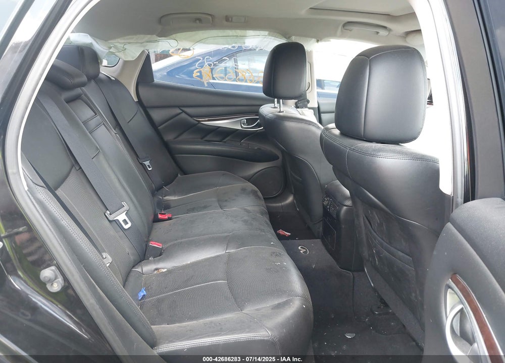 2011 INFINITI M37X VIN: JN1BY1AR1BM373244