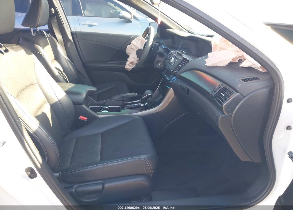2016 HONDA ACCORD VIN: 1HGCR2F57GA169987