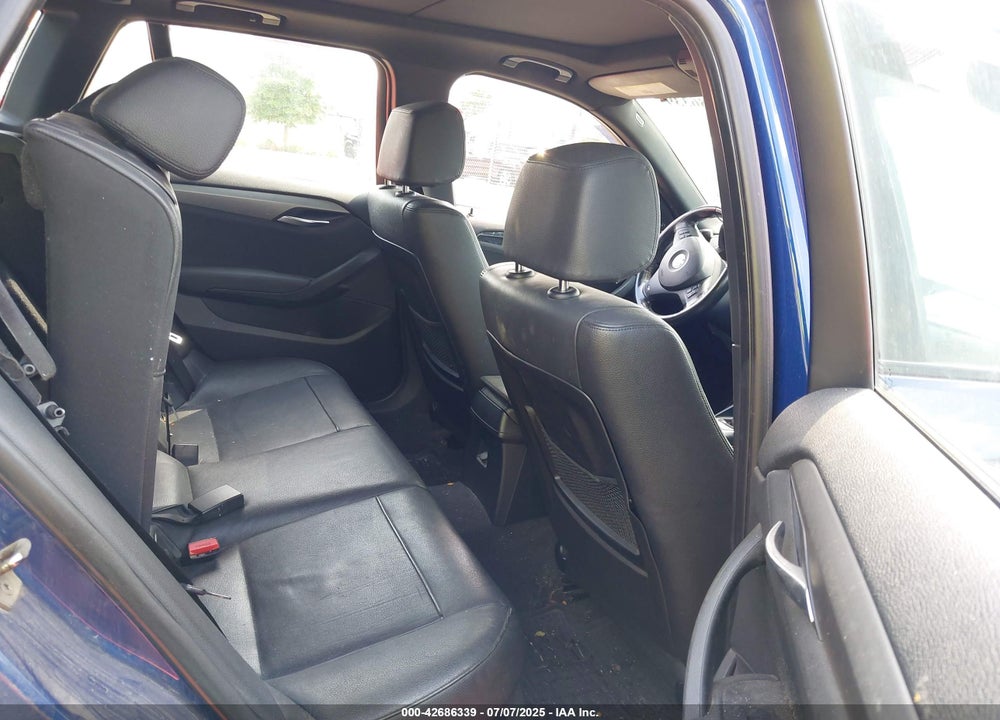 2015 BMW X1 VIN: WBAVL1C59FVY38093