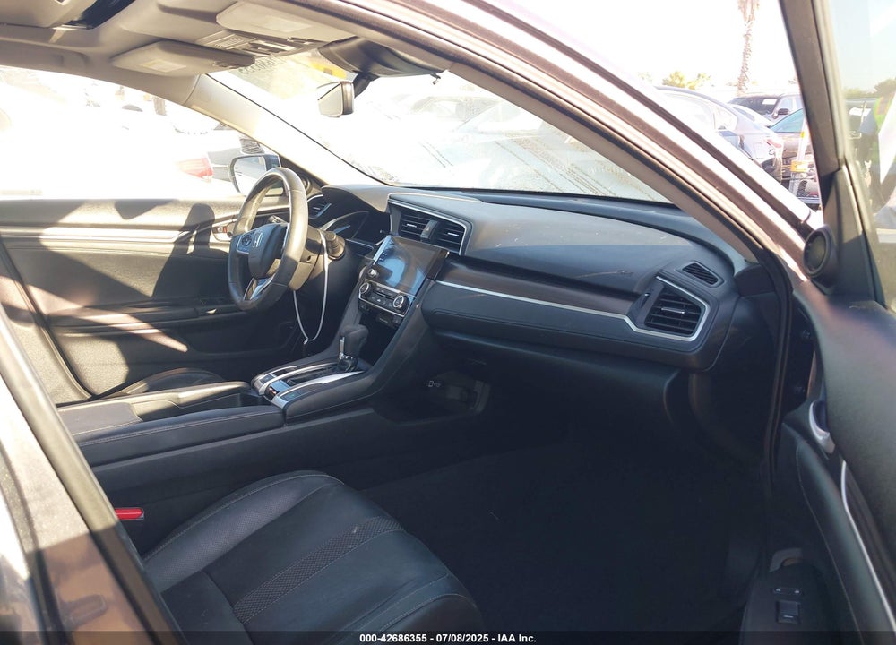 2019 HONDA CIVIC VIN: 19XFC1F7XKE212605