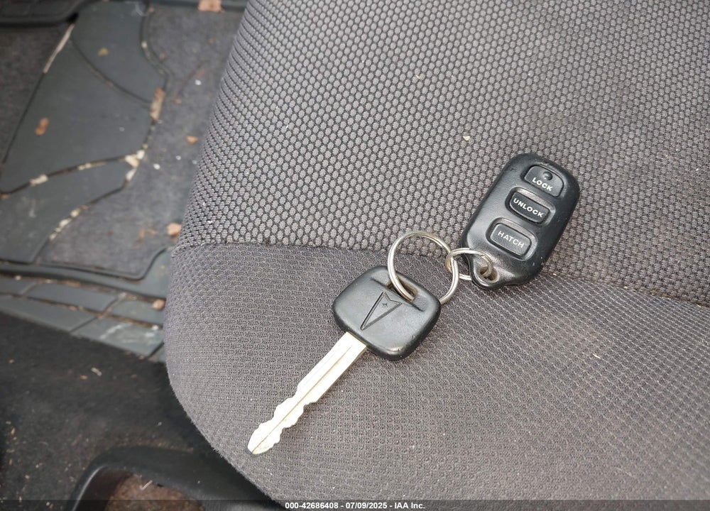 2004 PONTIAC VIBE VIN: 5Y2SL628X4Z416838