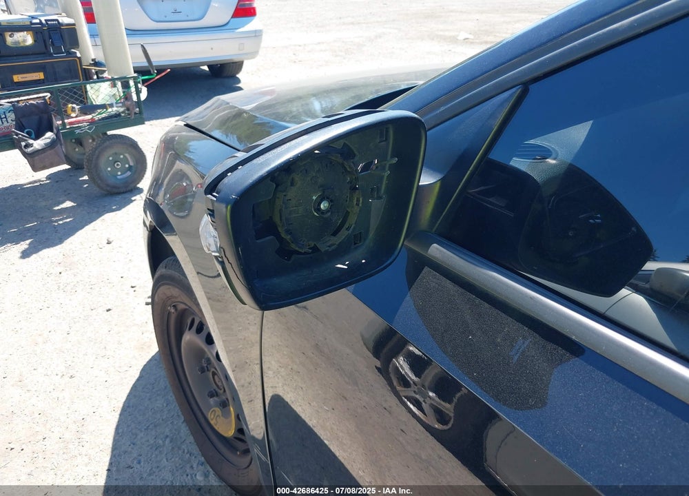 2011 VOLKSWAGEN JETTA VIN: 3VWDZ7AJ0BM323761